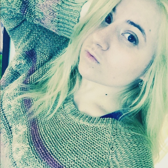 Profile Picture of Shira Beigel (@shirush22) on Poshmark