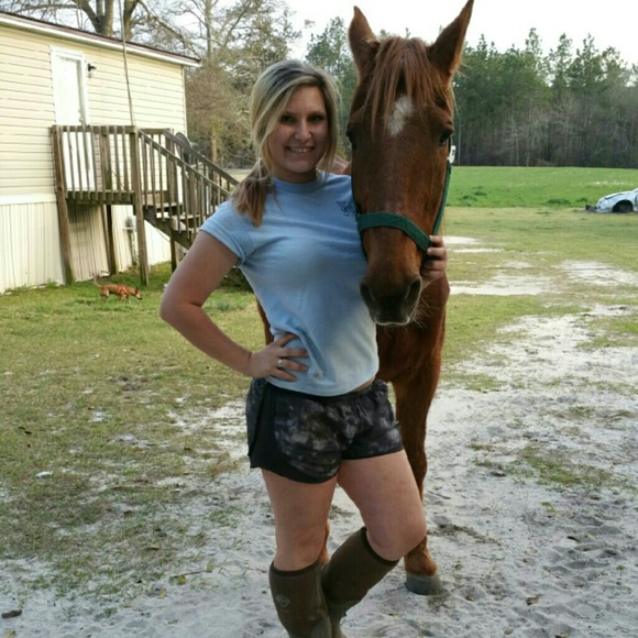 Profile Picture of Miranda Lloyd (@sweetsouthern77) on Poshmark