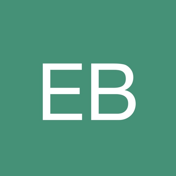 Profile Picture of Erika Bevers (@e_bevers) on Poshmark