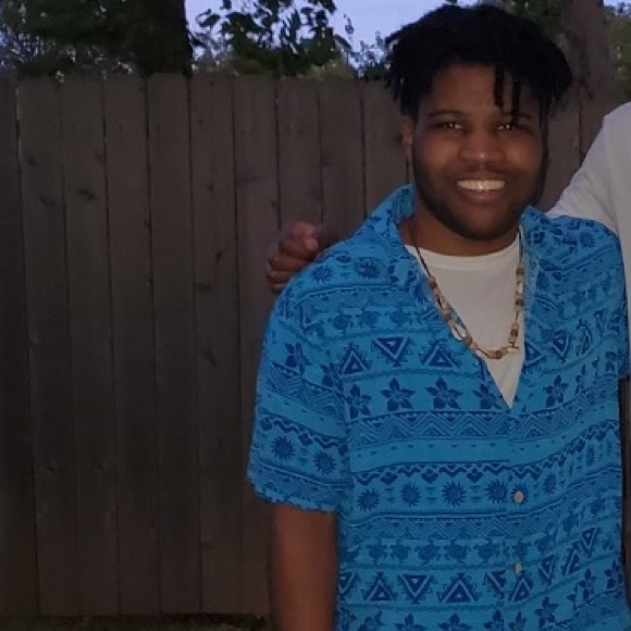 Profile Picture of Alvin Roberson ii (@alvinroberso718) on Poshmark