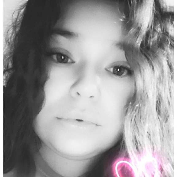 Profile Picture of Jessica Driggers (@snowbreezy468) on Poshmark