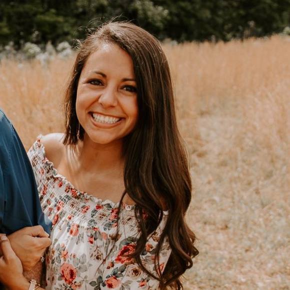 Profile Picture of Kayla Curl (@kjcurl93) on Poshmark