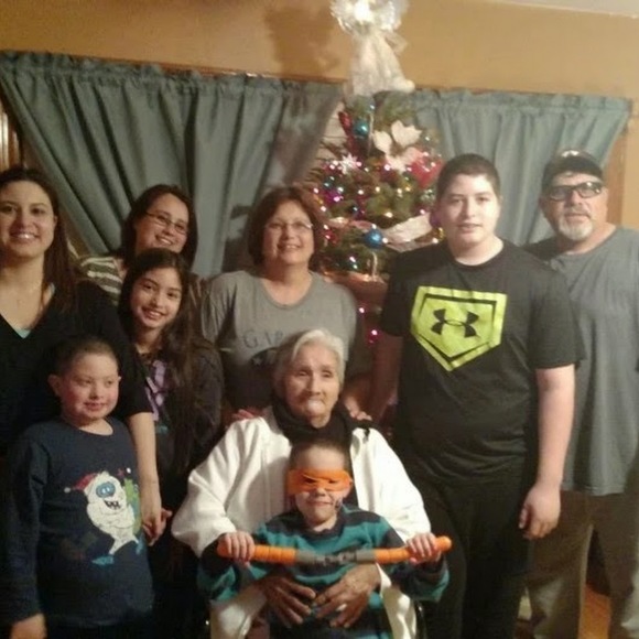 Profile Picture of Rosa Torrez (@rosatorrez) on Poshmark