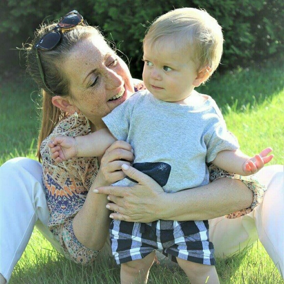 Profile Picture of Elisa Difuria (@edifuria) on Poshmark