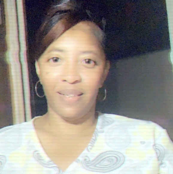 Profile Picture of Stephanie Tucker (@cooda39) on Poshmark