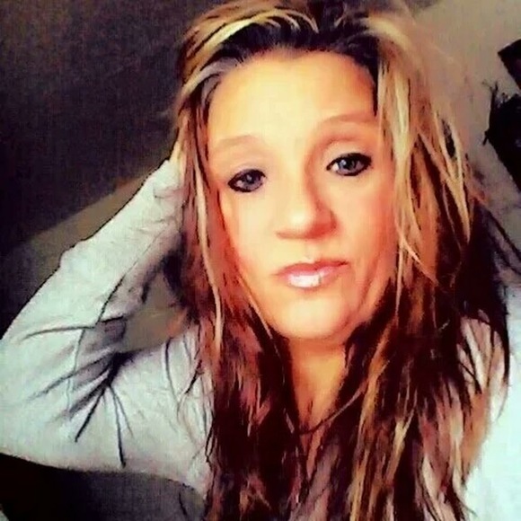 Profile Picture of Crystal Durocher (@durocher61) on Poshmark