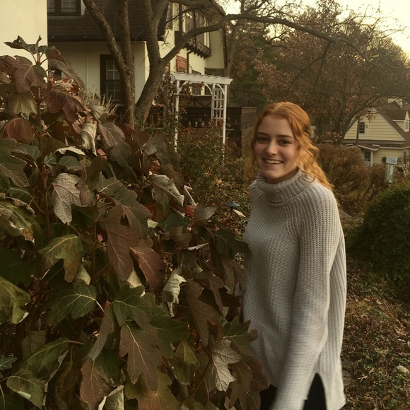 Profile Picture of Clara Kebus (@ckebus) on Poshmark