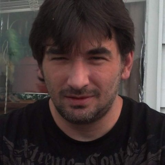 Profile Picture of Jonathan Heckrote (@jonheckrote1976) on Poshmark