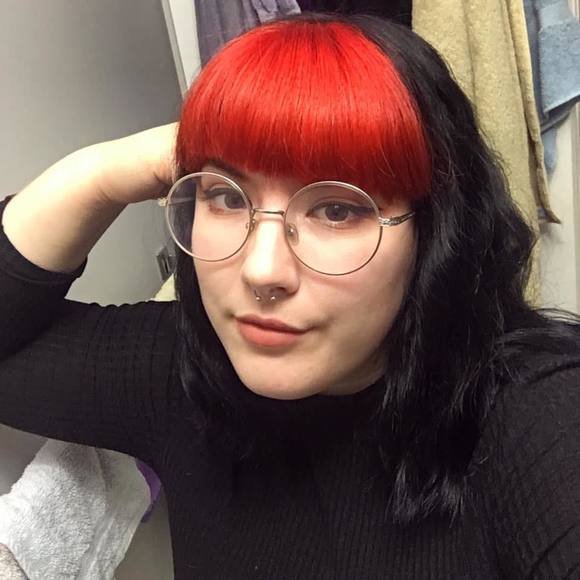Profile Picture of Shelby Macgillivray (@shoob721) on Poshmark