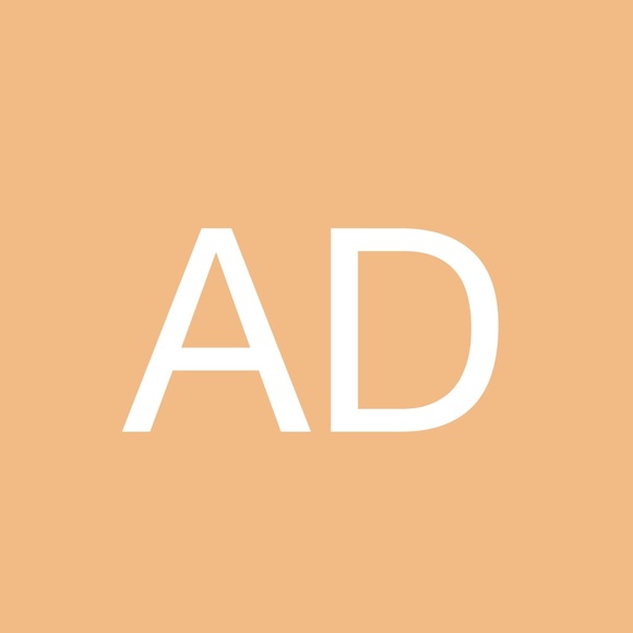 Profile Picture of Aimee Dunbar (@amdunbar1) on Poshmark