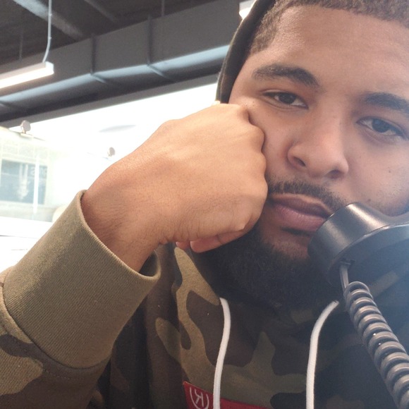 Profile Picture of Tony Hallerdin (@t0ny133) on Poshmark