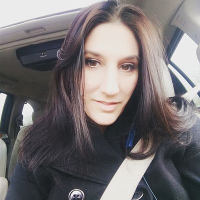 Profile Picture of Dawn C. (@DawnCal81) on Twitter