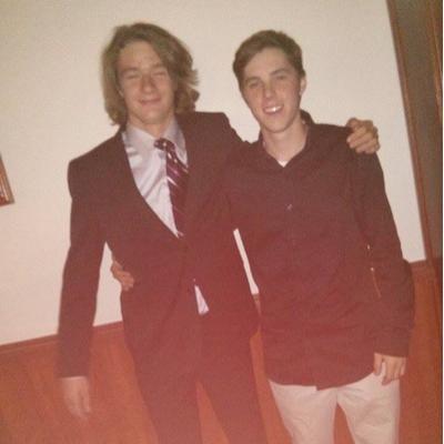Profile Picture of Samuel Lapointe-pine (@pine_lapointe) on Twitter
