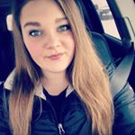 Profile Picture of Michaela Larson (@ohpapillon) on Instagram