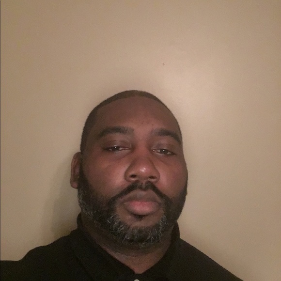 Profile Picture of Garrick Gatewood (@bigg881) on Poshmark