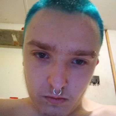 Profile Picture of Thomas Rutledge (@DeadTwist1996) on Twitter