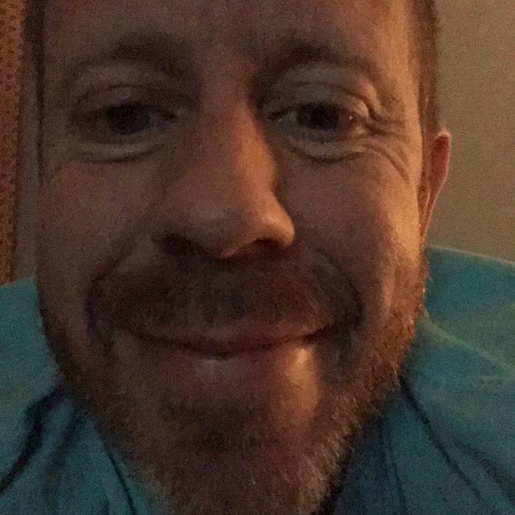 Profile Picture of Bill Hooks (@billhooks) on Poshmark