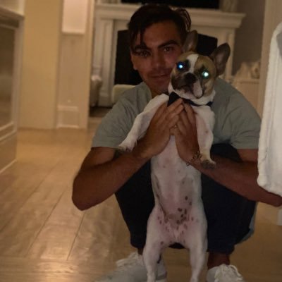 Profile Picture of Austin McLeod Urbach (@am_urbach) on Twitter