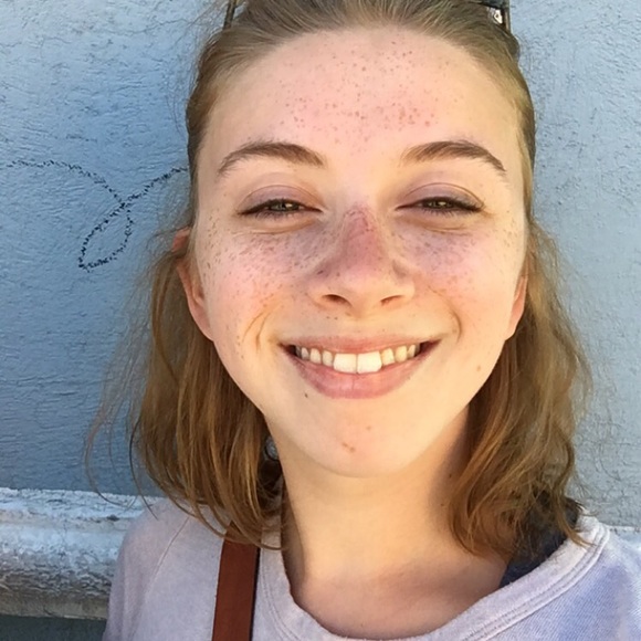 Profile Picture of Maddie Swinger (@ketseleh) on Poshmark