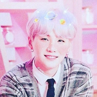 Profile Picture of •Kim Taehyung• (@HatchettKhloe) on Twitter
