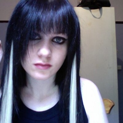 Profile Picture of Angela Brennan (@Angie_24_PANDA) on Twitter