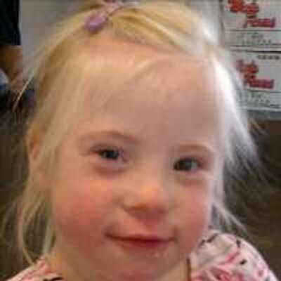 Profile Picture of Elizabeth McMullen (@bethmckray) on Twitter