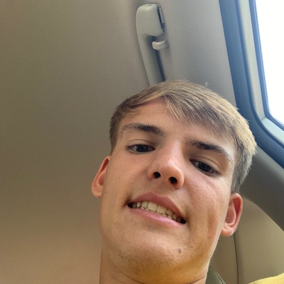 Profile Picture of Mark Rosenthal (@mark_rosenthal) on Poshmark