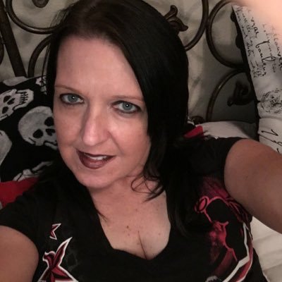 Profile Picture of Tammy Shaffer (@HOTTINVEGAS) on Twitter