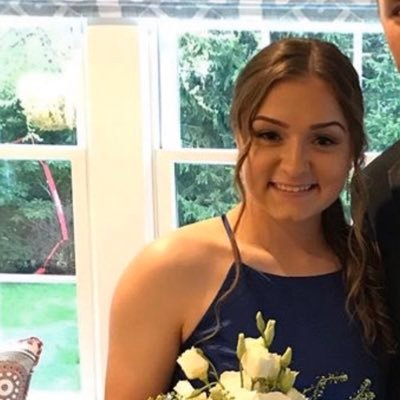 Profile Picture of Jenna (@jennathibault15) on Twitter