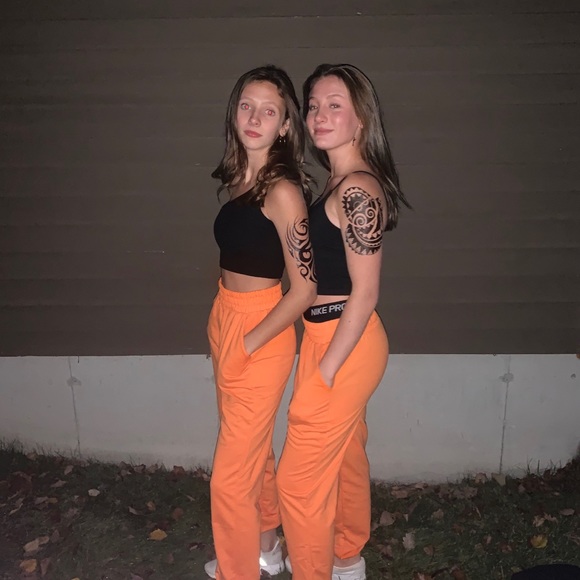 Profile Picture of Lydia Tangney (@lydtangney) on Poshmark