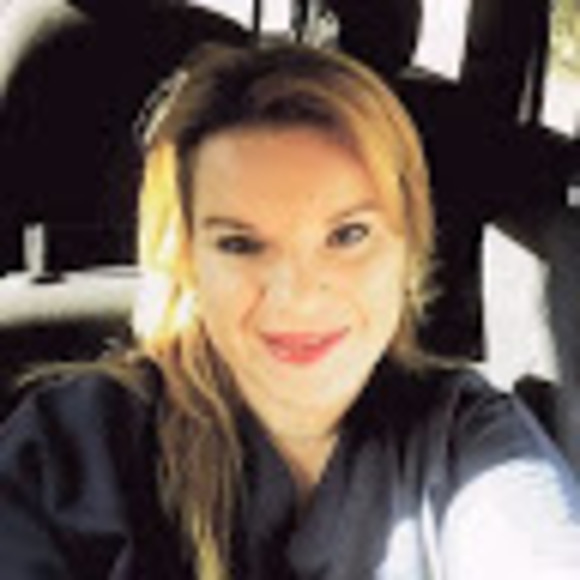 Profile Picture of Diana Buitrago (@dbuitrago452) on Poshmark