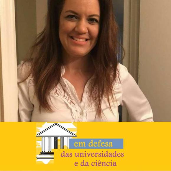 Profile Picture of Simone Fernandes (@simonecosta) on Poshmark