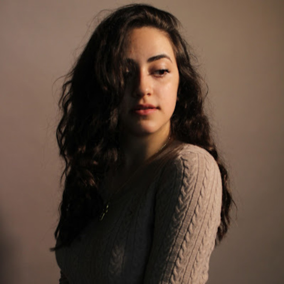 Profile Picture of Nina Mgrdichian (@ninaaam433) on Poshmark