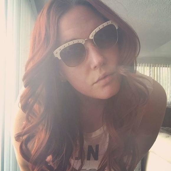 Profile Picture of Kristen Giles (@kristenye_west) on Poshmark