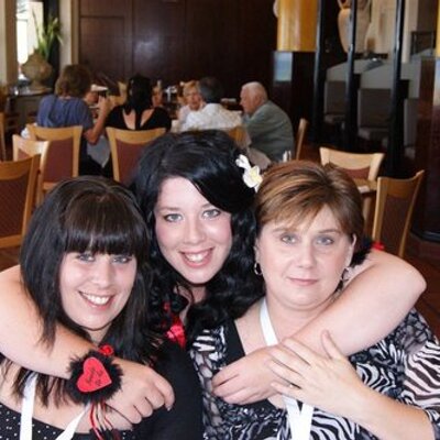 Profile Picture of Lisa Hickson (@LisaHickson2) on Twitter