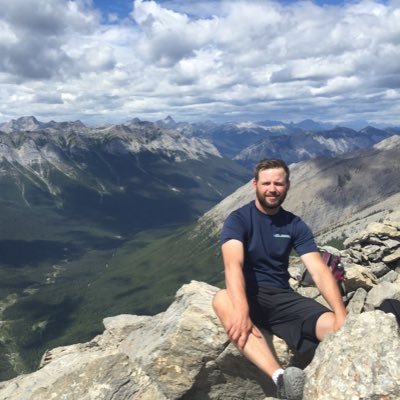 Profile Picture of Ian Larsen (@ianlarshole) on Twitter