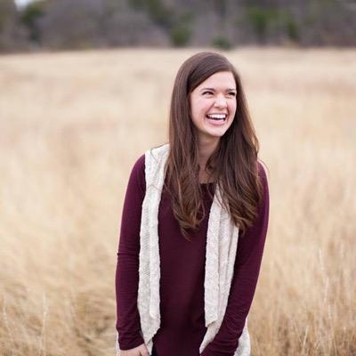 Profile Picture of Holly Humphrey (@hollybhumphrey) on Twitter
