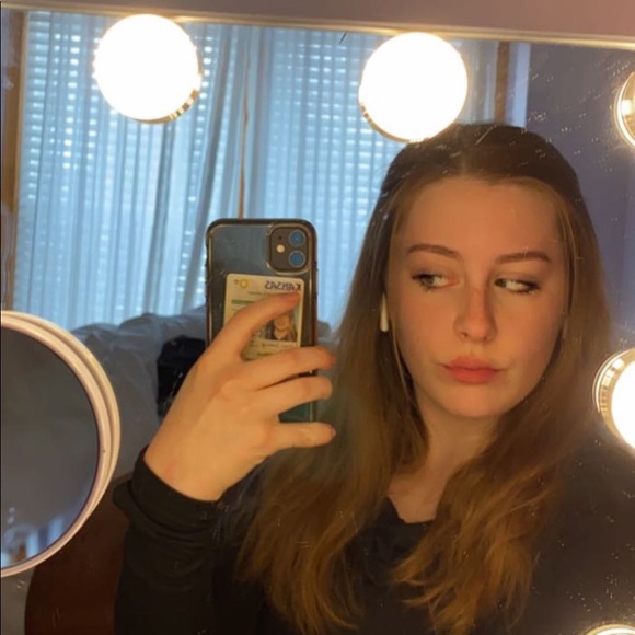 Profile Picture of Lillian Haney (@haneku01) on Poshmark