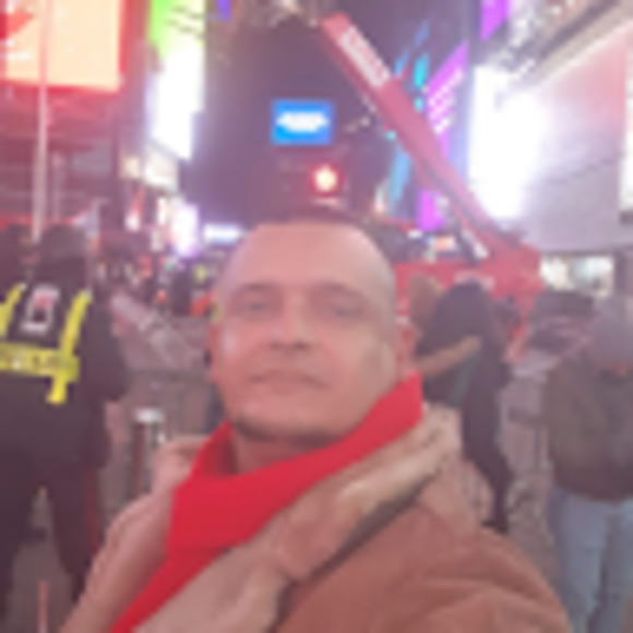 Profile Picture of Carlos Fernandez (@cafe0578) on Poshmark