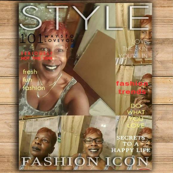 Profile Picture of Joanne Clark (@niecyee) on Poshmark