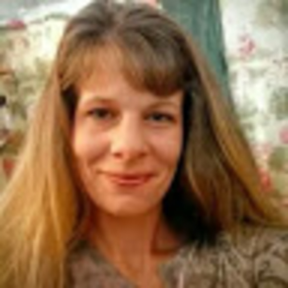Profile Picture of Michelle Crouch (@mlcx7kids) on Poshmark