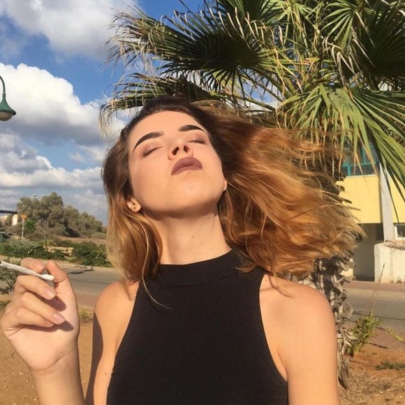 Profile Picture of Crystal Trahan (@janessjoh) on Poshmark