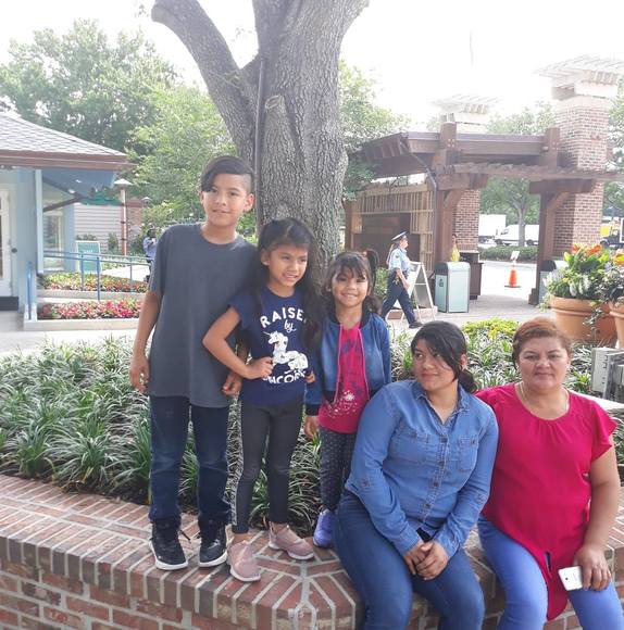 Profile Picture of Carlos Junco (@carlos_junco) on Poshmark