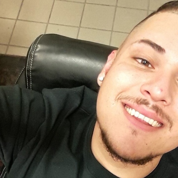 Profile Picture of Erik Chavez (@erikc5789) on Poshmark