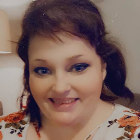 Profile Picture of Erica Tufte (@purpleharmony) on Poshmark