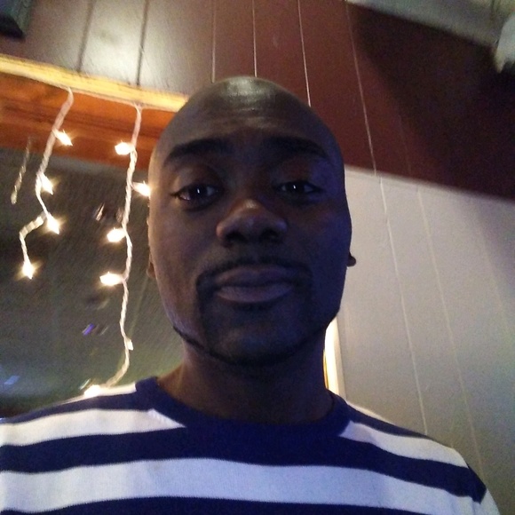 Profile Picture of Dennis Dotson (@dotsonhtc) on Poshmark