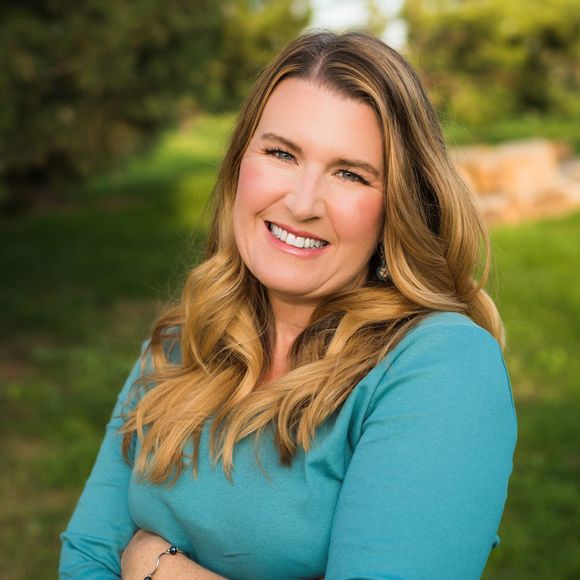 Profile Picture of Jennifer Vancil (@jenvancil) on Poshmark