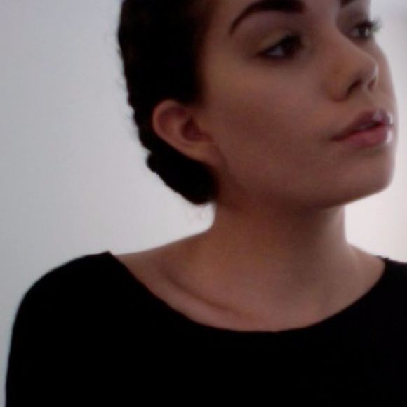 Profile Picture of Alexa Caputo (@arosejade) on Poshmark