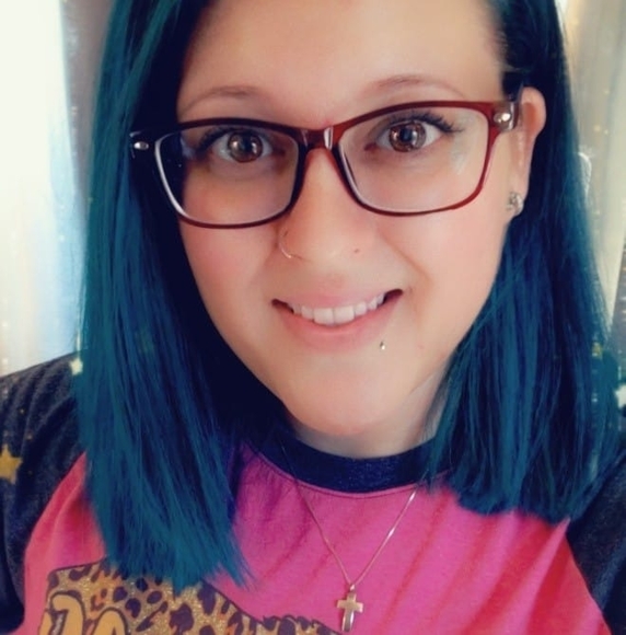 Profile Picture of Heather Maiden (@heather_maiden) on Poshmark