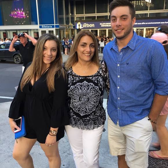 Profile Picture of Donna Decker (@donnadecker211) on Poshmark